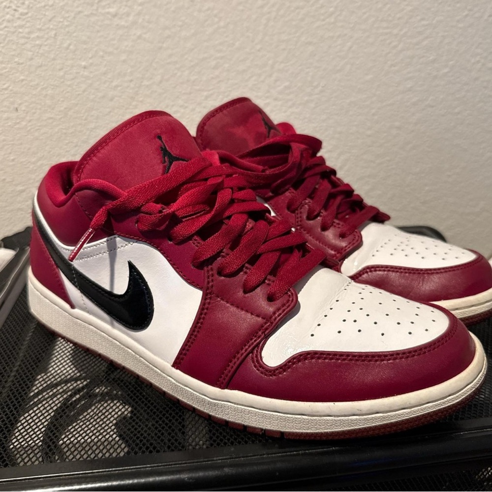 Jordan 1 Low Top Noble Red